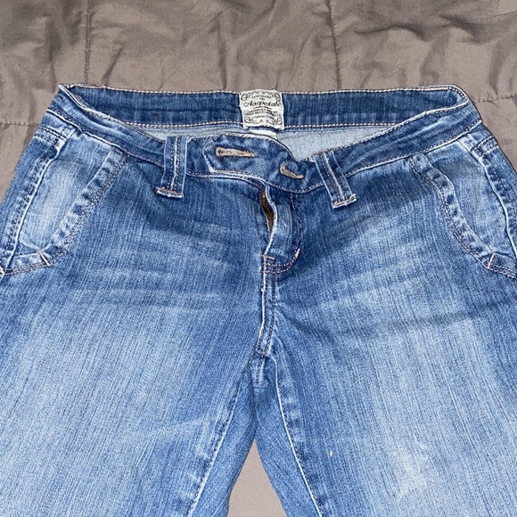 Women’s Aeropostale capris size 0 - Picture 2 of 5